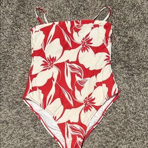 Women’s one piece swim suit